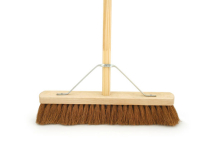 18inch NAT. COCO BROOM C/W HANDLE & STAY